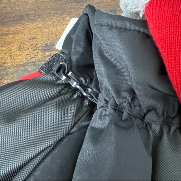 NWT Pokémon knit pom pom beanie hat and insulated glove set, Adult O/S. - Picture 6 of 11